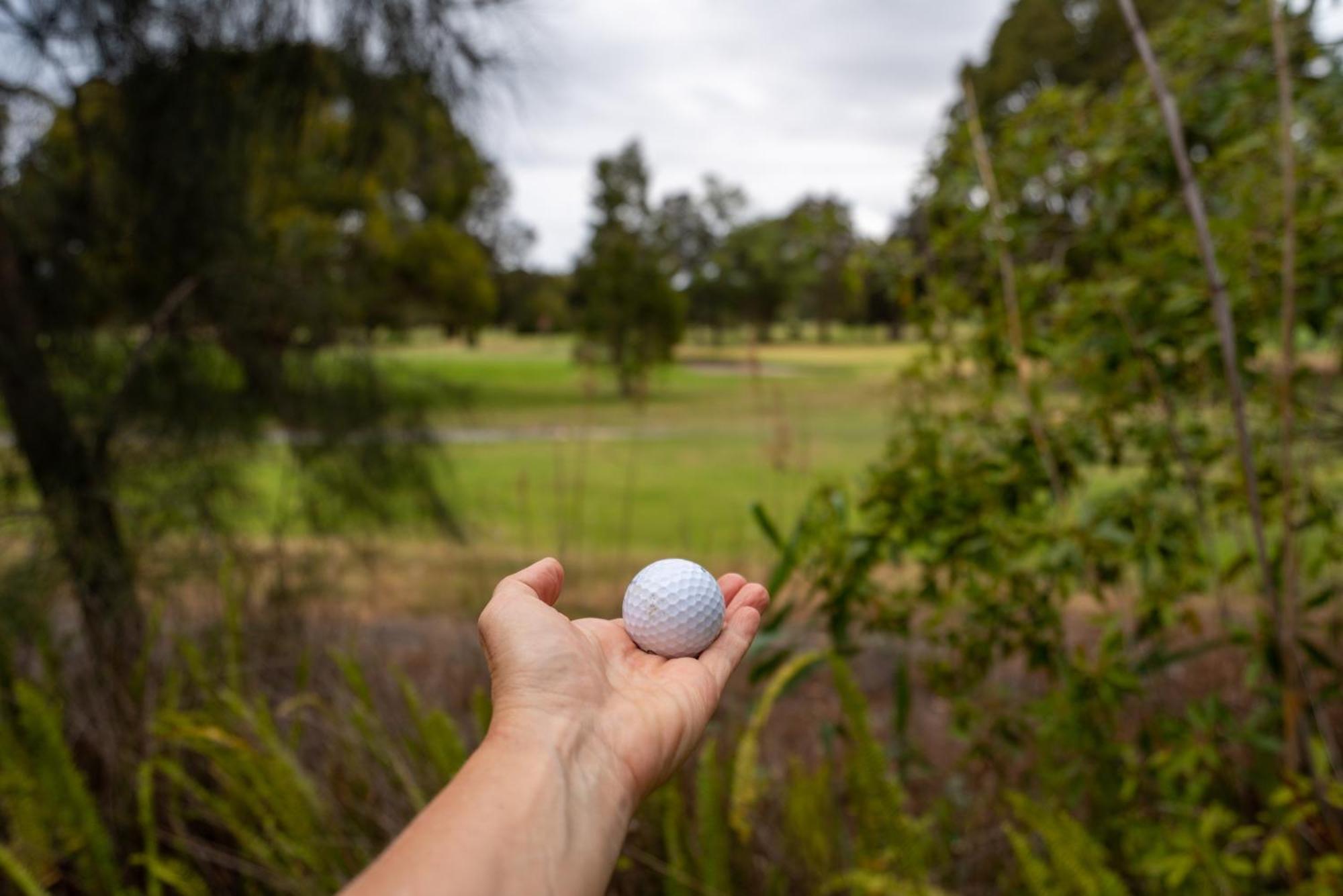 Golf Place Inn Wollongong Primbee Exteriér fotografie