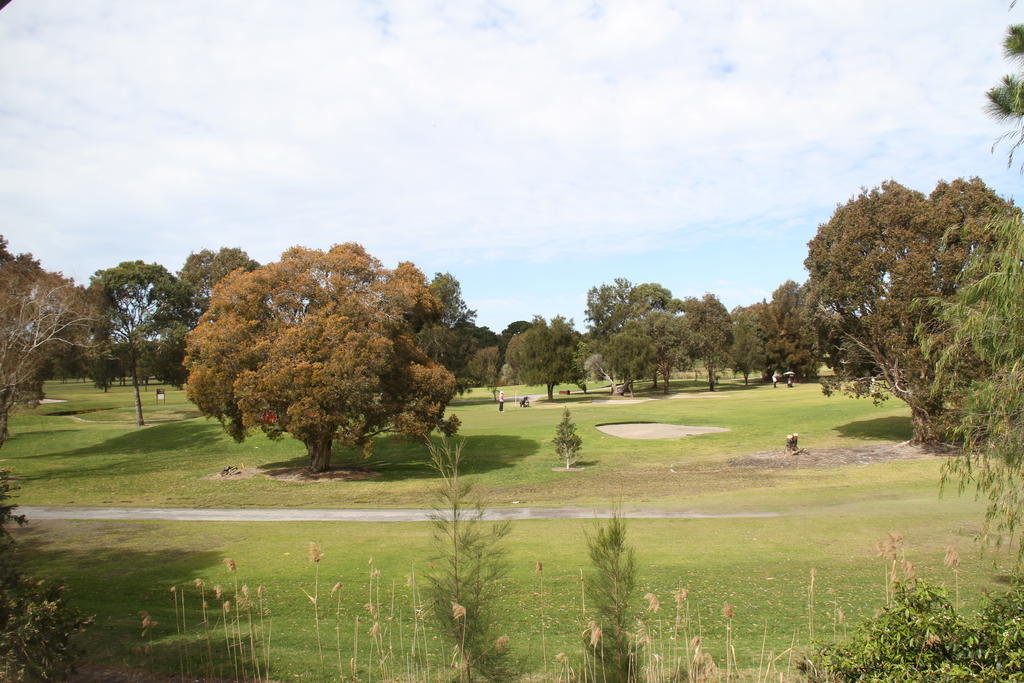 Golf Place Inn Wollongong Primbee Exteriér fotografie